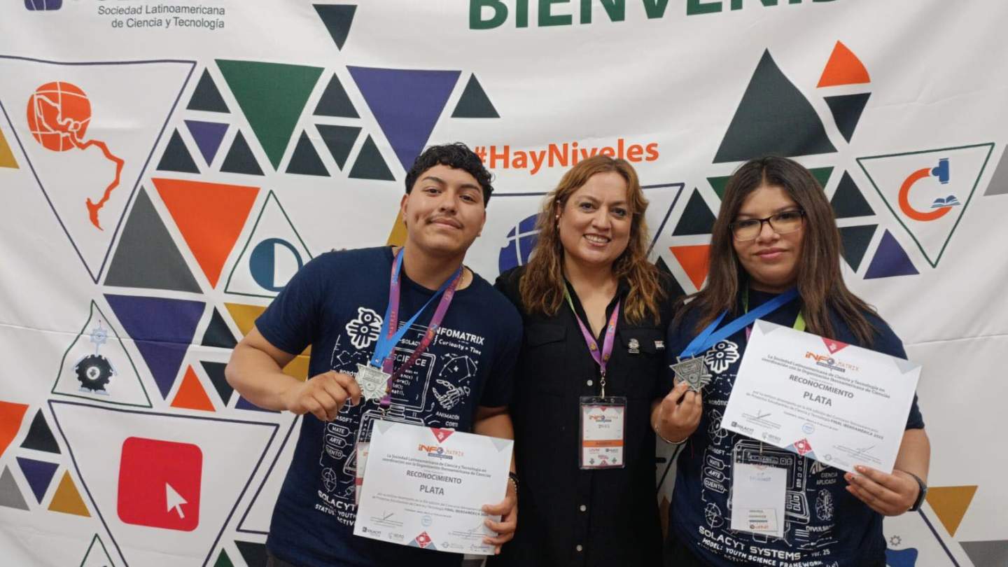 Ganan estudiantes de Cecyte Sonora medalla de plata en Infomatrix Iberoamérica 2025.